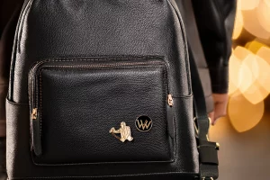 Pines para marcas, con diseño propio